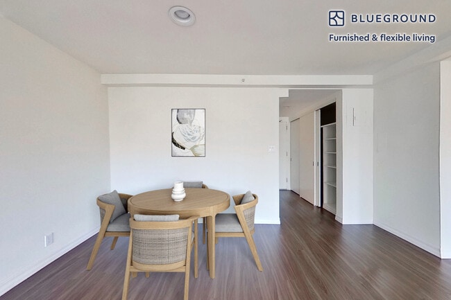 790 Boylston St unit FL9-ID5666A, Boston, MA 02199 - photo 3