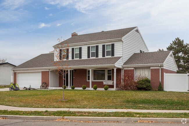 The Grandview South neighborhood offers two-story homes.