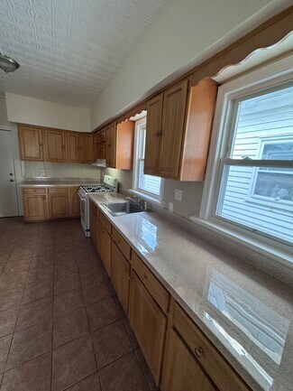 212 Park Ave Unit 2, East Orange, NJ 07017
