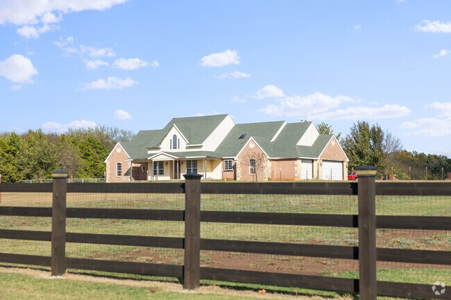 Noble has many beautiful ranch style homes.