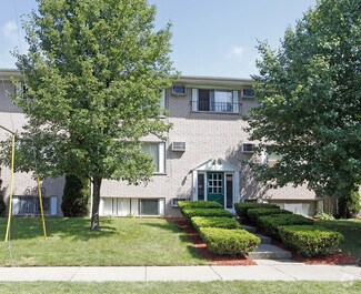 64 Spokane Dr, Pontiac, MI 48341