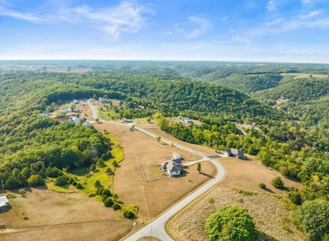 710 Hilltop Vista Rd, Reeds Spring, MO 65737 - photo 2