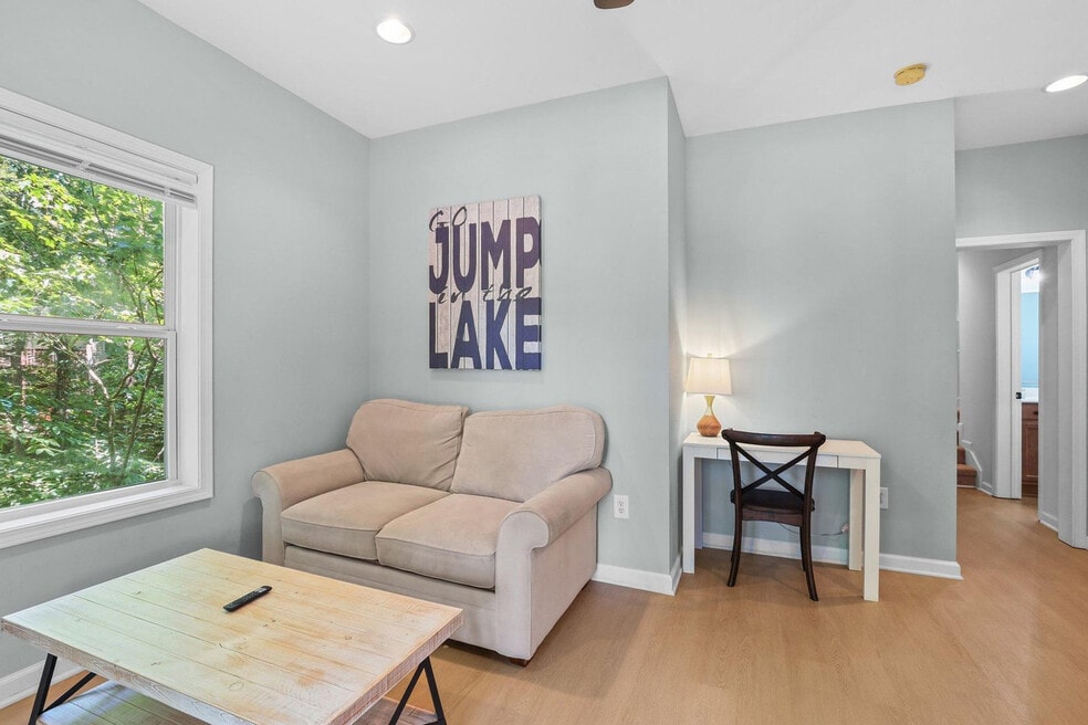 204 Lake Breeze Ln unit ID1302827P, Westminster, SC 29693 - photo 1