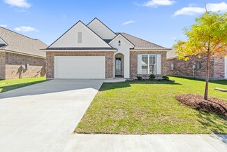 3056 Southern Trace Dr, Lake Charles, LA 70607