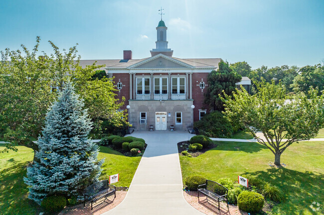 Saint James Elementary School in Nissequogue has a student to teacher ratio of 13 to 1.