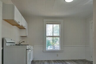 23 Maple St Unit 25-1R, Waltham, MA 02453