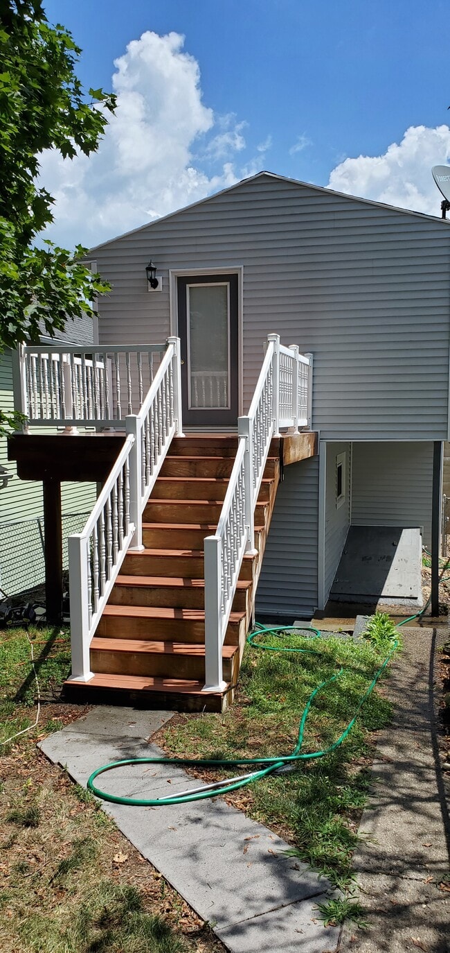 410 Morton Ave unit 410 Morton Ave, Butler, PA 16001 - photo 2
