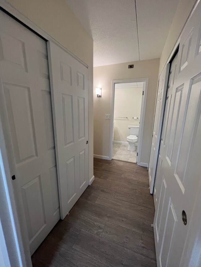 50-56 Broadlawn Park unit 1, Chestnut Hill, MA 02467 - photo 6