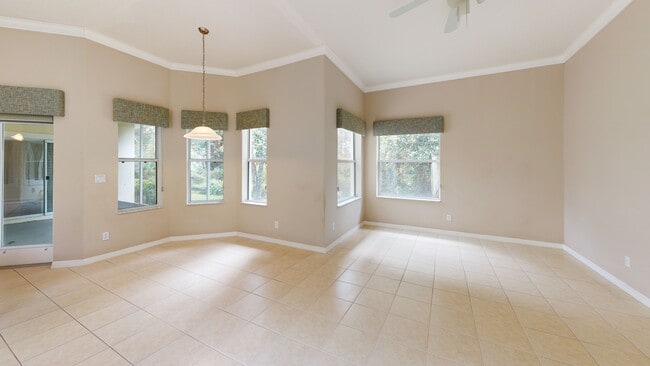 14 Ibis Ct N, Palm Coast, FL 32137 - photo 2