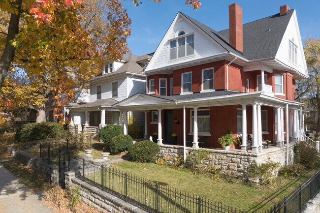 Grand and historic Victorian-style houses are abundant in Scarritt Renaissance.