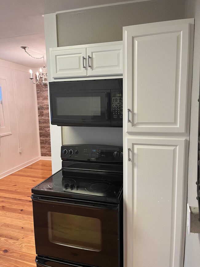 710 W Canal St unit B, Picayune, MS 39466 - photo 6