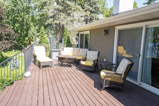 3935 Donnelly Dr NW, Maple Lake, MN 55358 - photo 2