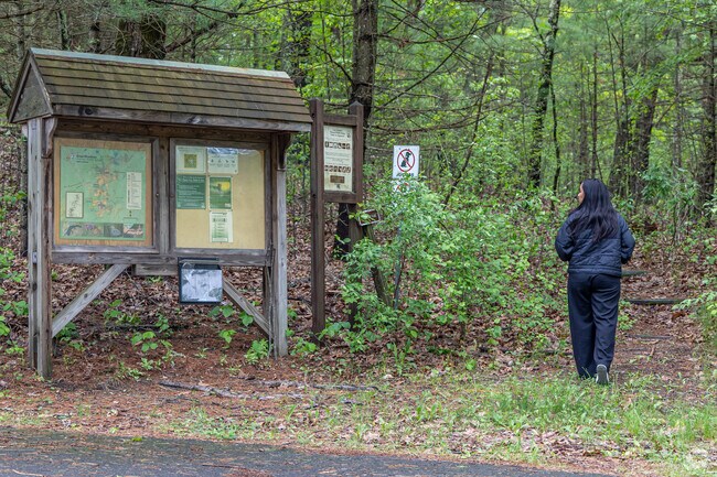 Enjoy a stroll through the Great Meadows National Wildlife Refuge and learn more about the animals that live there.