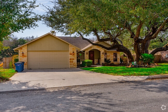 Homes in Pleasanton typically have a tan or brown brick exterior.