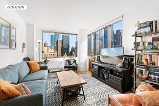 350 W 50th St, New York, NY 10019