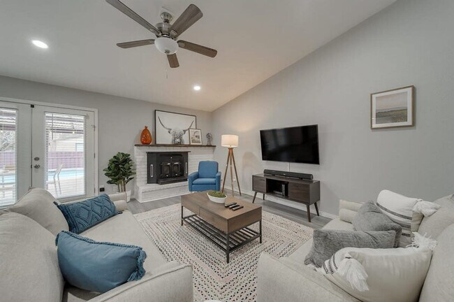 2922 Clover Valley Dr unit ID1019472P, Garland, TX 75043 - photo 2