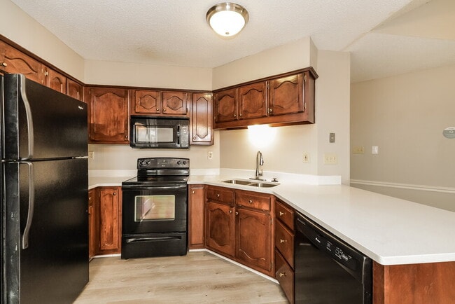 1030 Nolan Ln, Cordova, TN 38018 - photo 6