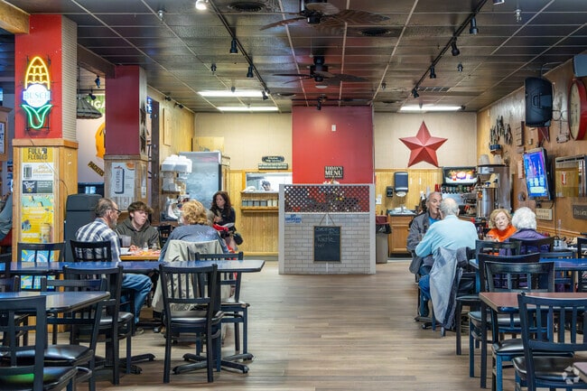 Sugars Diner is a perfect place for family meals and friendly gatherings near McKenzie Avenue.