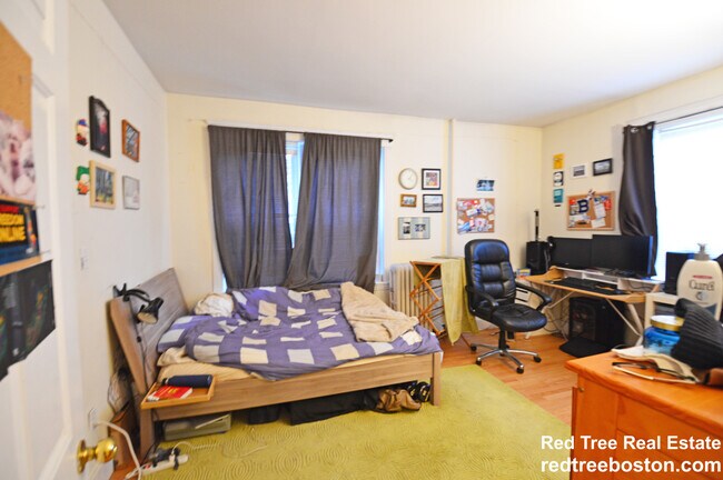 324 Saint Paul St unit 72-7, Brookline, MA 02446 - photo 3