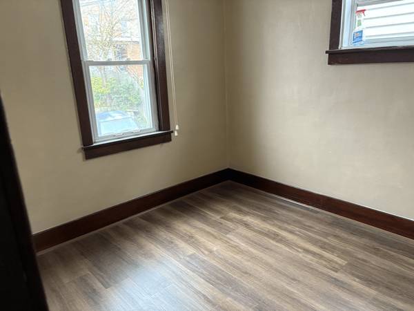 505 1/2 Jackson Ave, Vandergrift, PA 15690 - photo 3