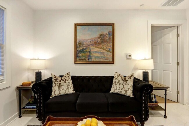 306 E Victory Dr unit ID1369219P, Savannah, GA 31405 - photo 5