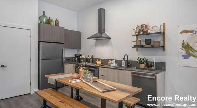 833 Saratoga St unit 415S, Boston, MA 02128 - photo 4