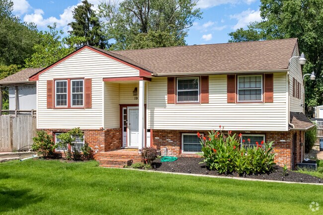 Enjoy the well-maintained gardens throughout the Stratford neighborhood.