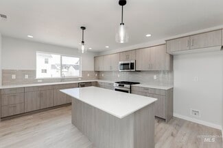 8174 E Bright Angel Dr, Nampa, ID 83687