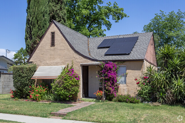 Homes in the Tower District are often smaller and lack garages.