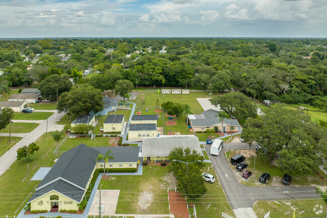 Light Christian Academy is an accredited K-12 Christian academy in West Oaks.