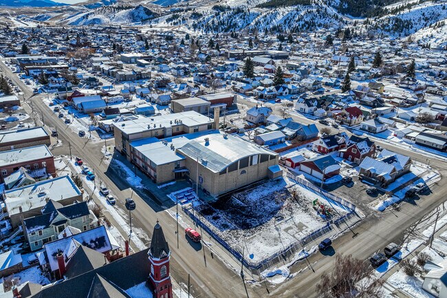 Anaconda Senior High School is one of the few schools in Anaconda.