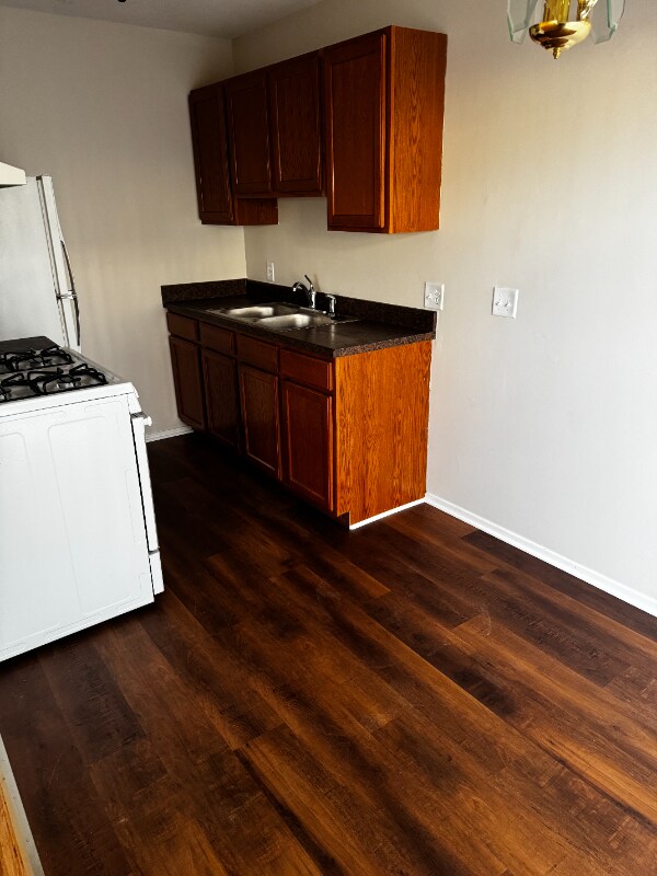 609 E 5th St, Des Moines, IA 50309 - photo 5