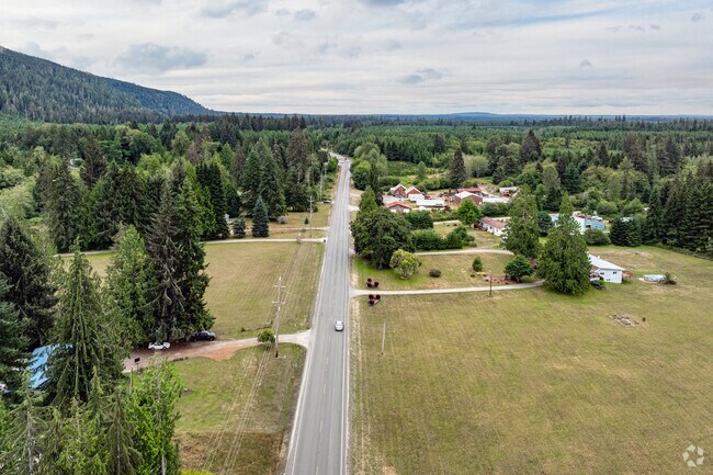 Neilton, WA is a residential area with a few properties lining both sides of Highway 101.