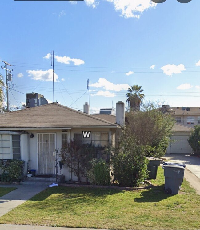 545 W Hedges Ave unit 545, Fresno, CA 93728 - photo 6