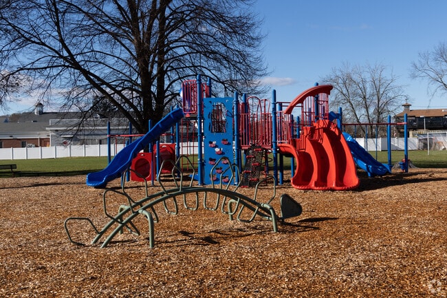 Hampton Centre School has a well-maintained campus.