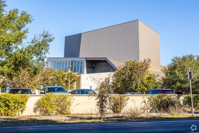 Menlo-Atherton High sports modern architecture.