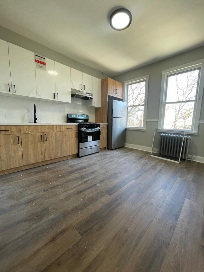 84 Winfield Ave Unit 2, Jersey City, NJ 07305