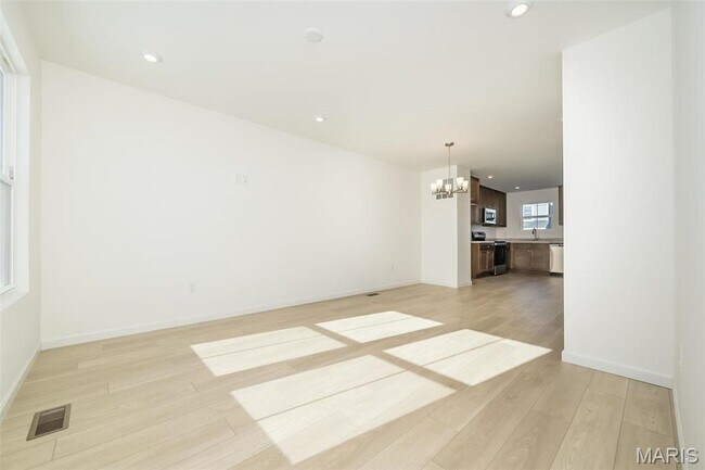 103 Cardow Dr, O'Fallon, MO 63368 - photo 5