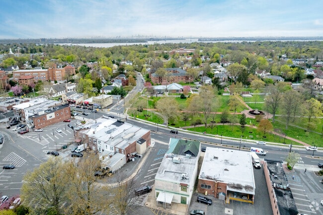 Great Neck's location provides a view of Manhattan in the distance.