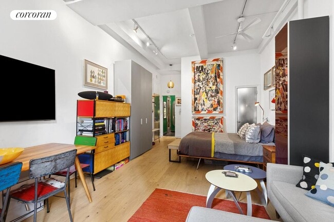 8 W 13th St, New York, NY 10011 - photo 4