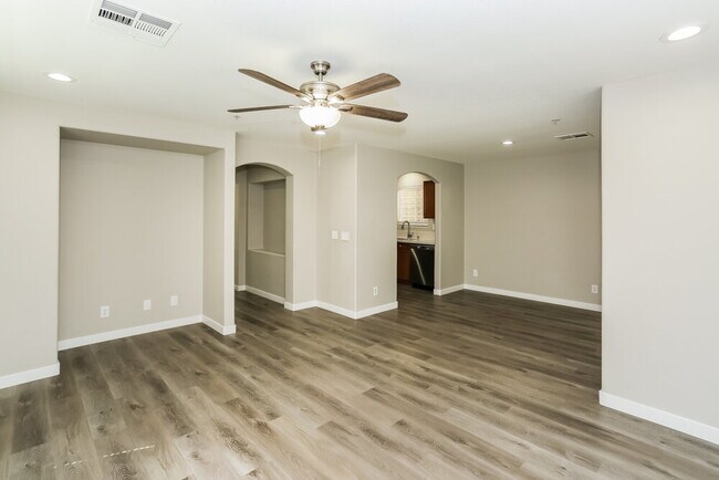 9156 Conquest Ct, Las Vegas, NV 89149 - photo 4
