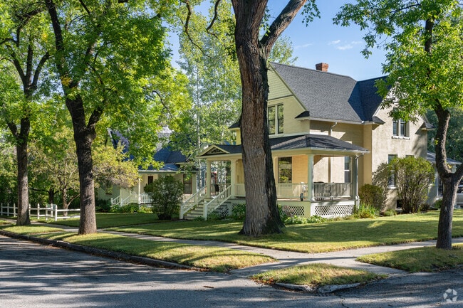 Most of the homes in South Central have large front yards and mature shade trees.