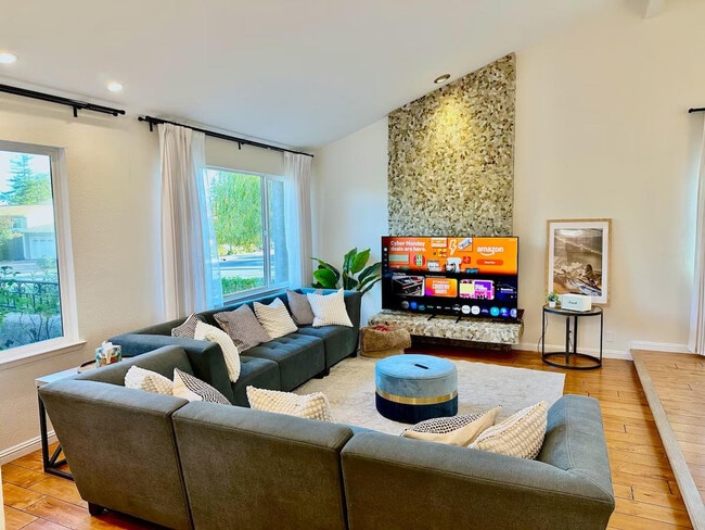 6505 Skyfarm Dr unit ID1369413P, San Jose, CA 95120 - photo 3