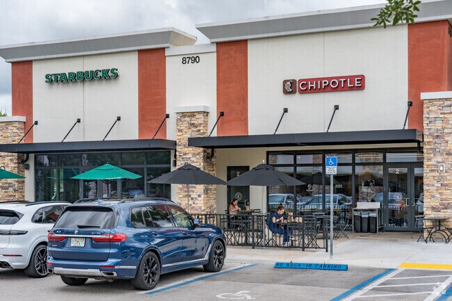 Chain restaurants and more can be found on Lyons or Boynton Beach Blvd nearby Valencia Cove.