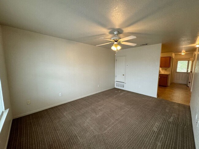 404 Brittney Way unit C, Harker Heights, TX 76548 - photo 2