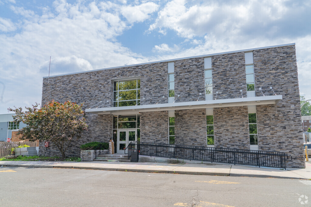 Teaneck families seeking private faith-based education may consider Yeshivat He'atid School.