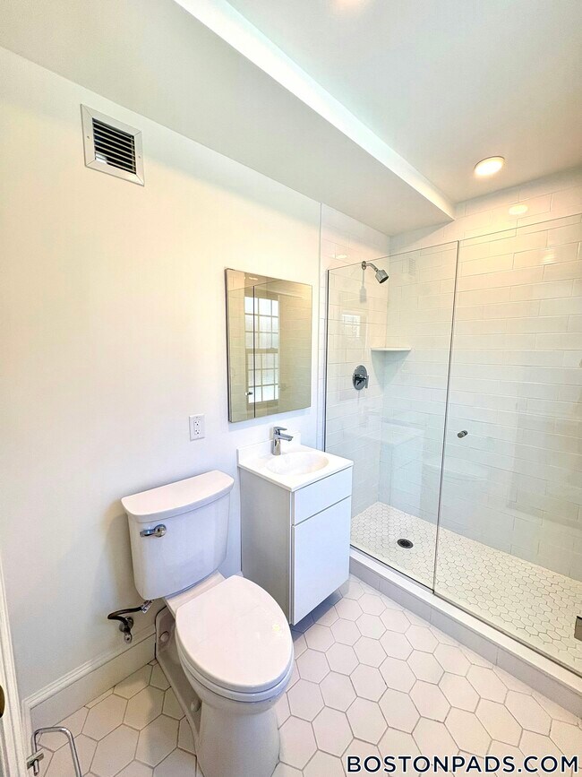 1200 Massachusetts Ave unit 216, Cambridge, MA 02138 - photo 7