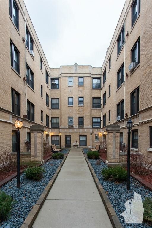 2840 N Orchard St unit 2842-13, Chicago, IL 60657 - photo 2