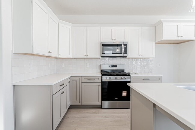 2911 N Purpletop Ln, Saratoga Springs, UT 84045 - photo 2