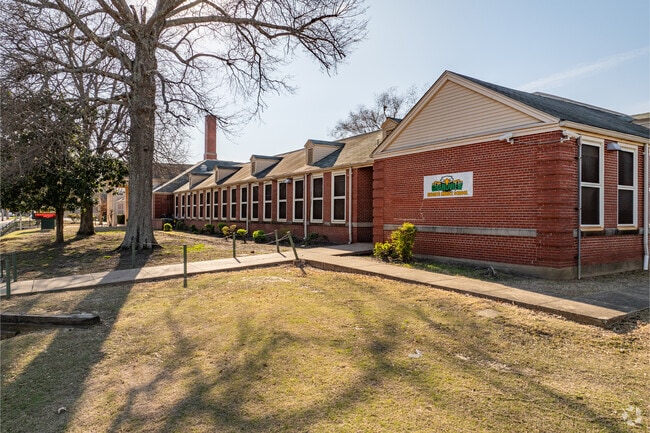 Grandview Heights Middle School offers classes from 6th through 8th grade.